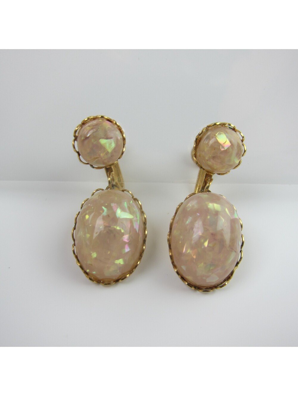 Vintage Confetti Lucite Dangle Drop Earrings Gold tone Screw Back Estate Jewelry